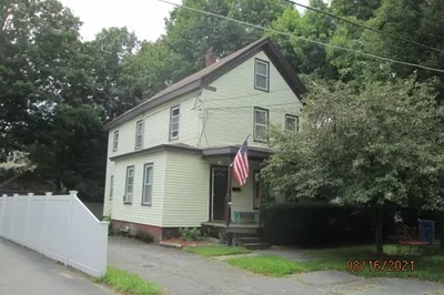 40 Central St #2 1