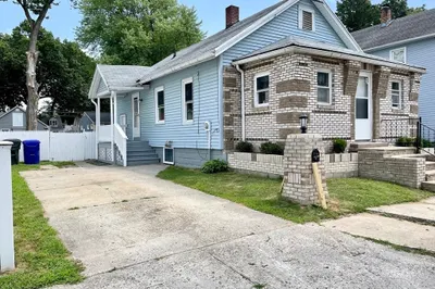 97 Groveland Street