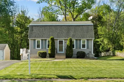 9 Buckingham Ln 1