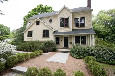 58 Ames St 1
