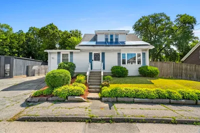 85 Pinehurst Avenue