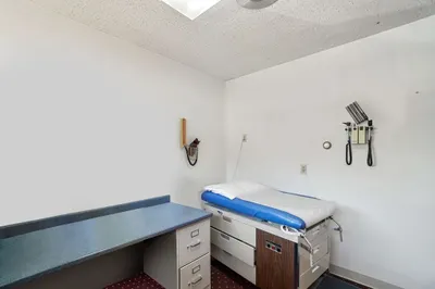 130 Lincoln St #8 1