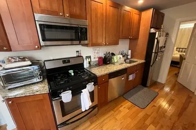 25 Clark St #10