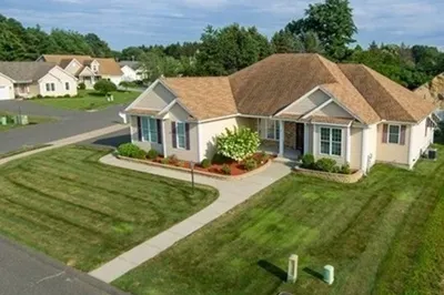 7 Bunker Ln 1
