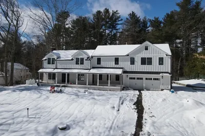 7 Circle Dr 1