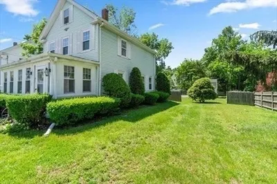 83 Mechanic St