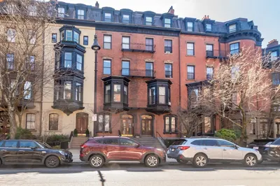 231 Beacon Street 1