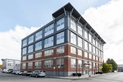 118 Holmes St #405 1