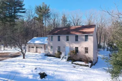 6 Cider Mill Ln