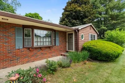 9 Graystone Drive 1
