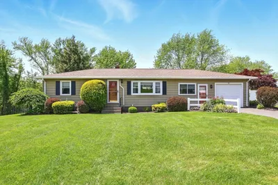 25 Saybrook Cir
