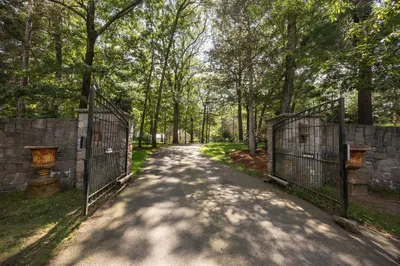 55 Parkwood Drive 1