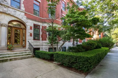 1869 Beacon St #4