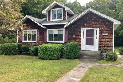 124 Bailey Rd 1