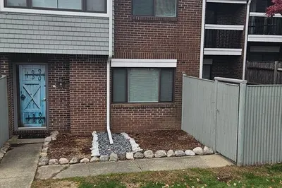 19 Meadowood Drive #19 1