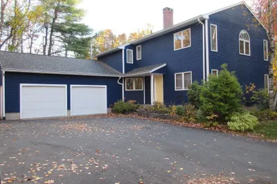 319 Greenfield Rd 1