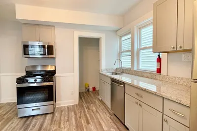 19 Howell St #1A