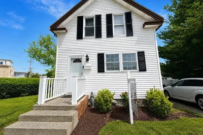 8 Essex St 1