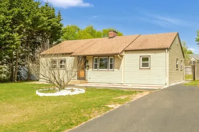 41 Woodland Ave
