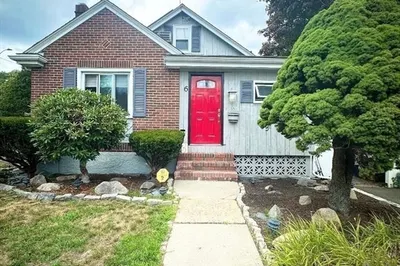 6 Grant Road