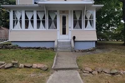 25 Pineywood Ave