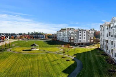 300 Martins Landing Way #302