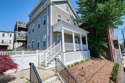 27 Parker Street #2A
