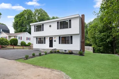 32 Mountain Ave
