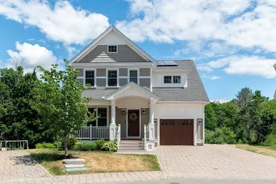64 Evergreen Avenue #8 1
