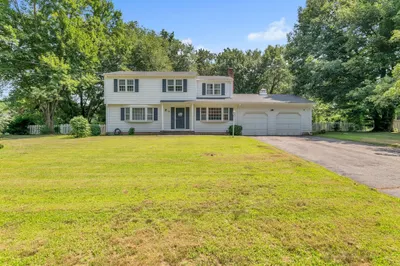10 Oakmoor Dr 1