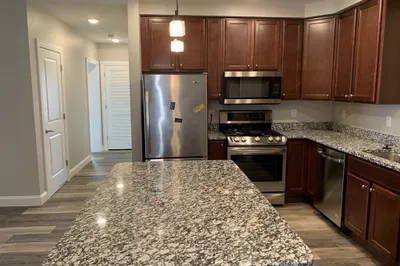 40 Ames Ave #202