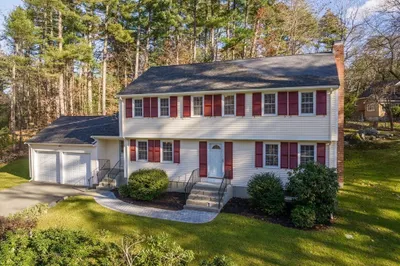 10 Bakers Hill Road 1