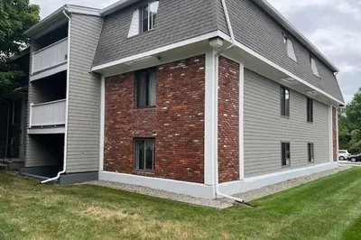 220 Bedford St #38-D2 1