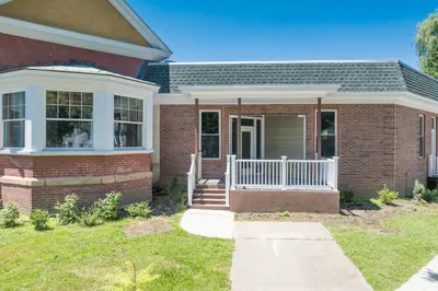 27 Bardwell St #3 1