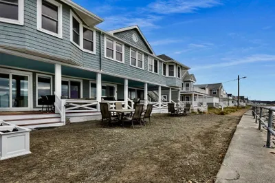 44 Long Beach #5 1