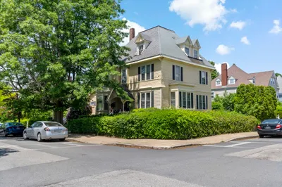 216 Prospect St 1
