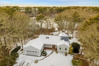 87 N Pond Dr 1