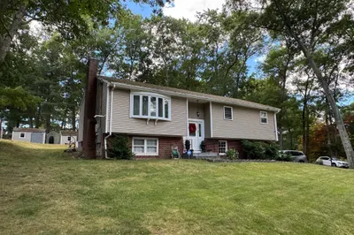 149 Thurber Ave 1
