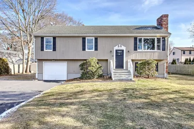 50 Belvedere Dr 1