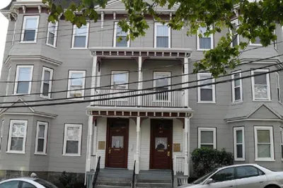 135 Paul Gore St #2 1