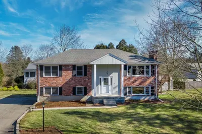 19 Maplecrest Drive 1