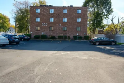 305 Riverside Ave #41 1