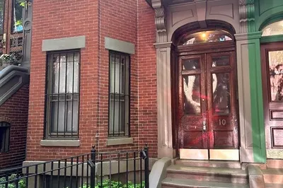10 Wellington St #4F