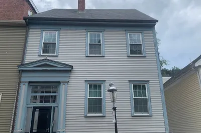 51 Pleasant St 1
