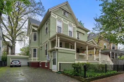 53 Trowbridge St #53