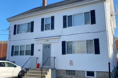 26 Brow St #1E 1
