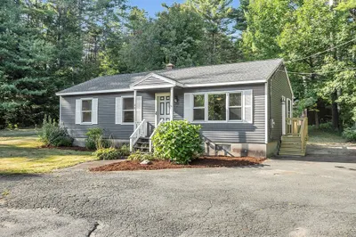40 School House Rd