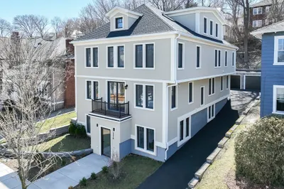 116 Columbia St #1