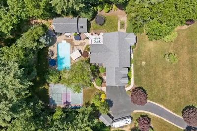 27 Rosewood Dr 1