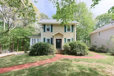 90 Allen St 1
